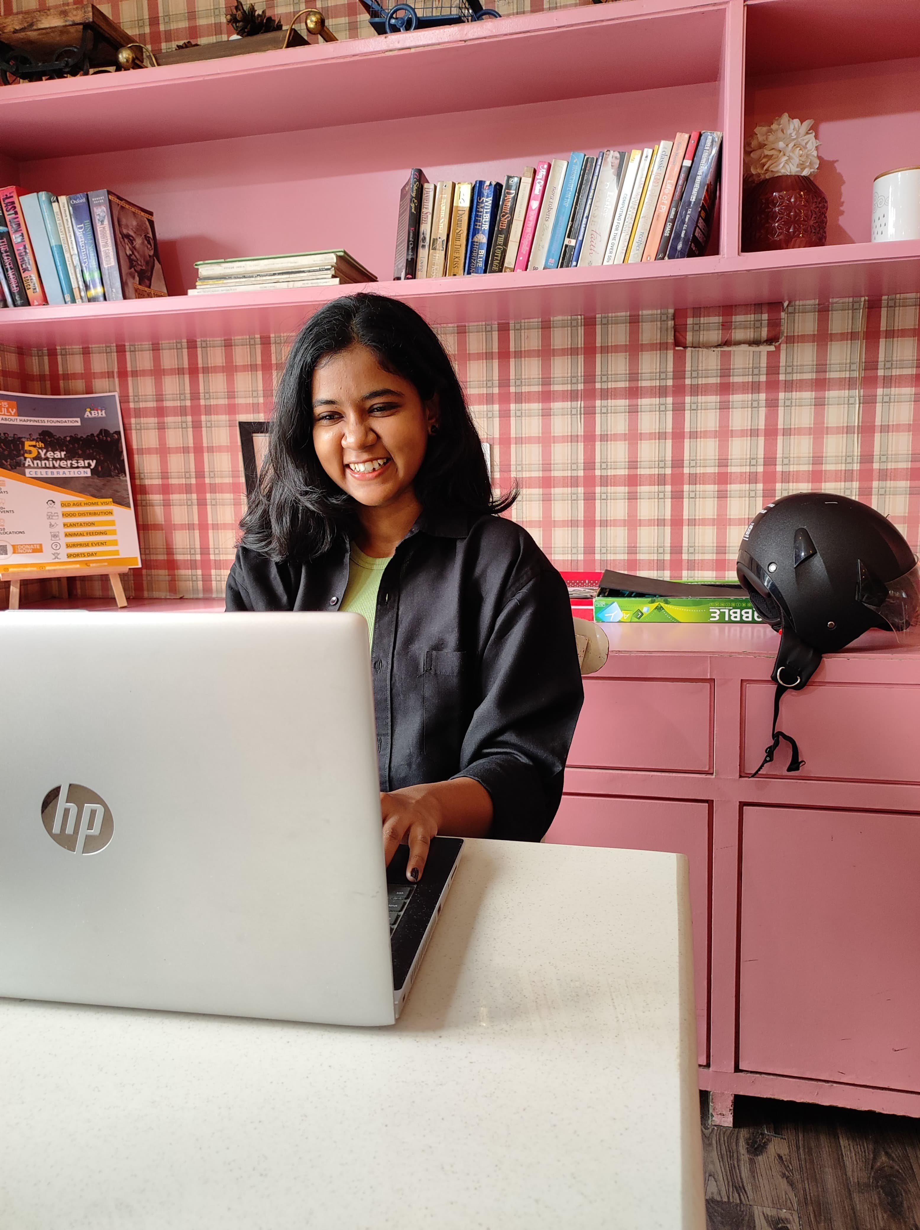 Dr. Dishi Singh – LinkedIn Strategist